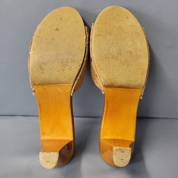 Vintage 70s Town Flair Wooden Sandals Heels Eyelet Womens 8B Tan Suede Shoes - Picture 10 of 15